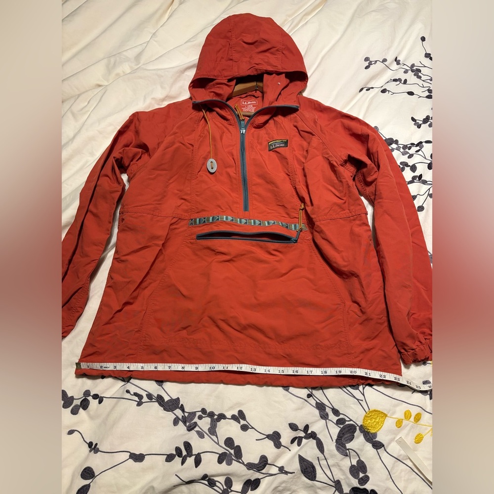 L.L.Bean Anorak Mountain Classic
Orange Tapered Trim Lightweight Jacket - Picture 8 of 15